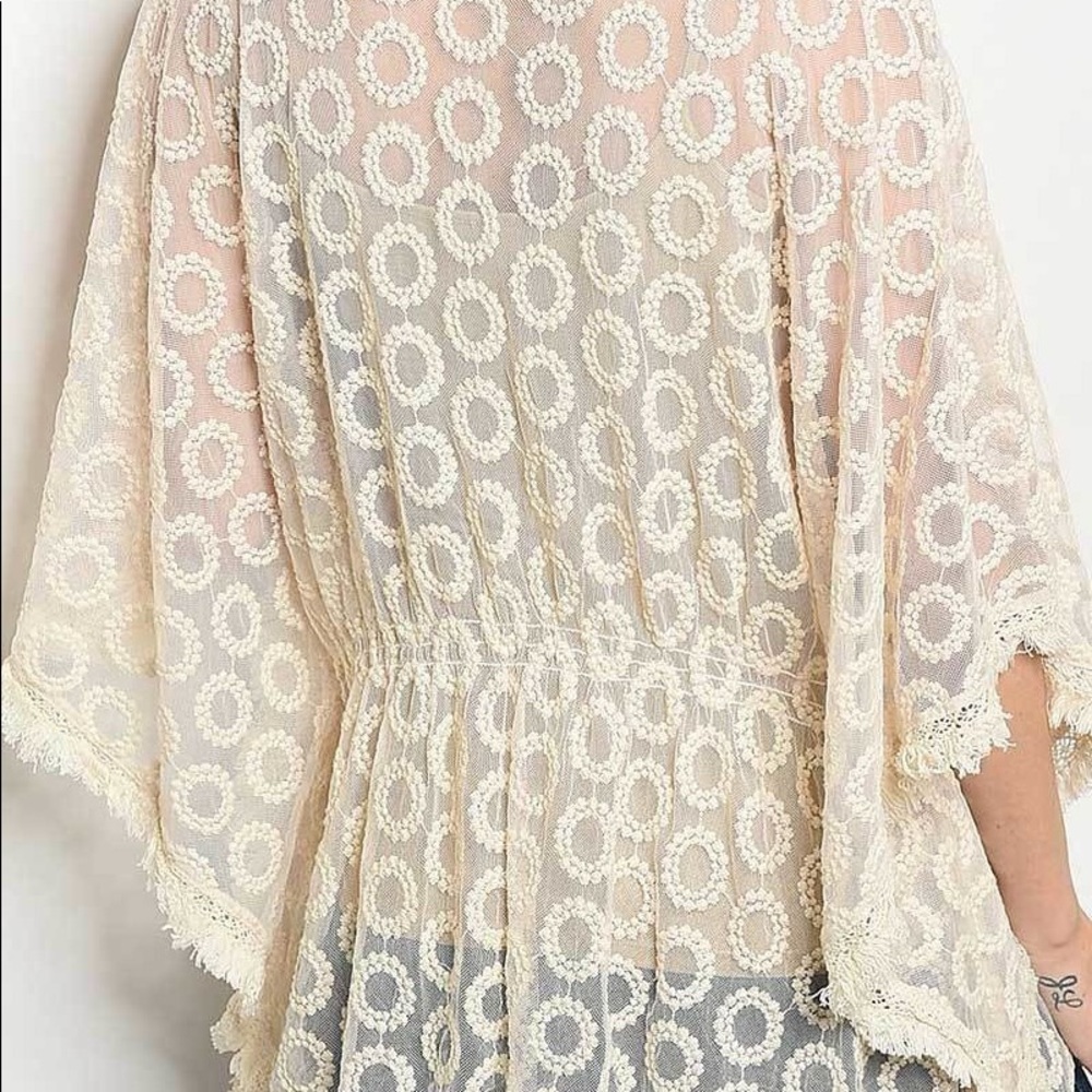 Ivory Butterfly Sleeve Lace Peplum Blouse Top - Picture 2 of 3
